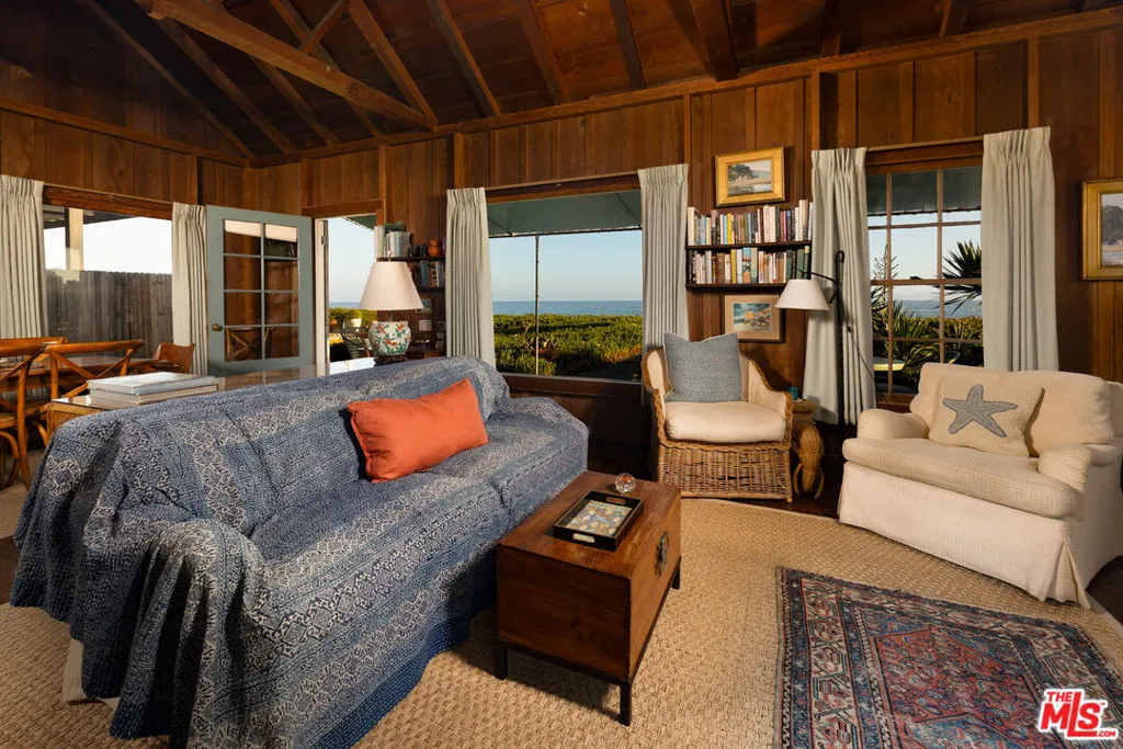 Santa Barbara, California 93108, United States, 3 Bedrooms Bedrooms, ,3 BathroomsBathrooms,Residential,Active,197227