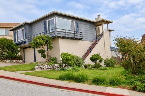 Photo of 342 Coral Ridge Drive, Pacifica, CA 94044 (MLS # ML82066138)