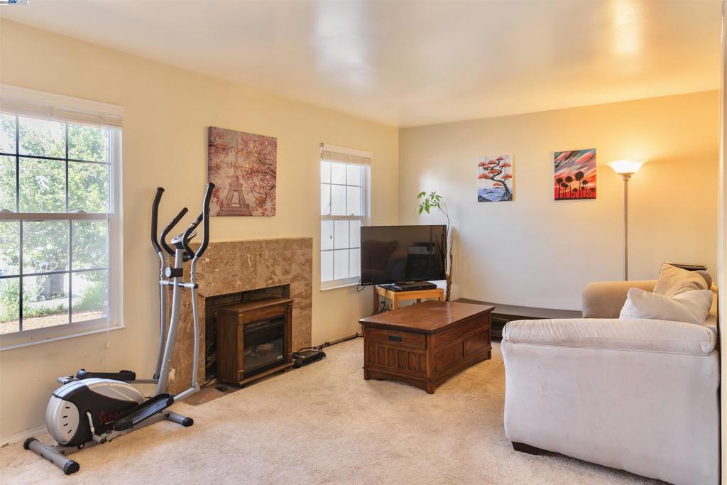 NORTH FREMONT - Residential