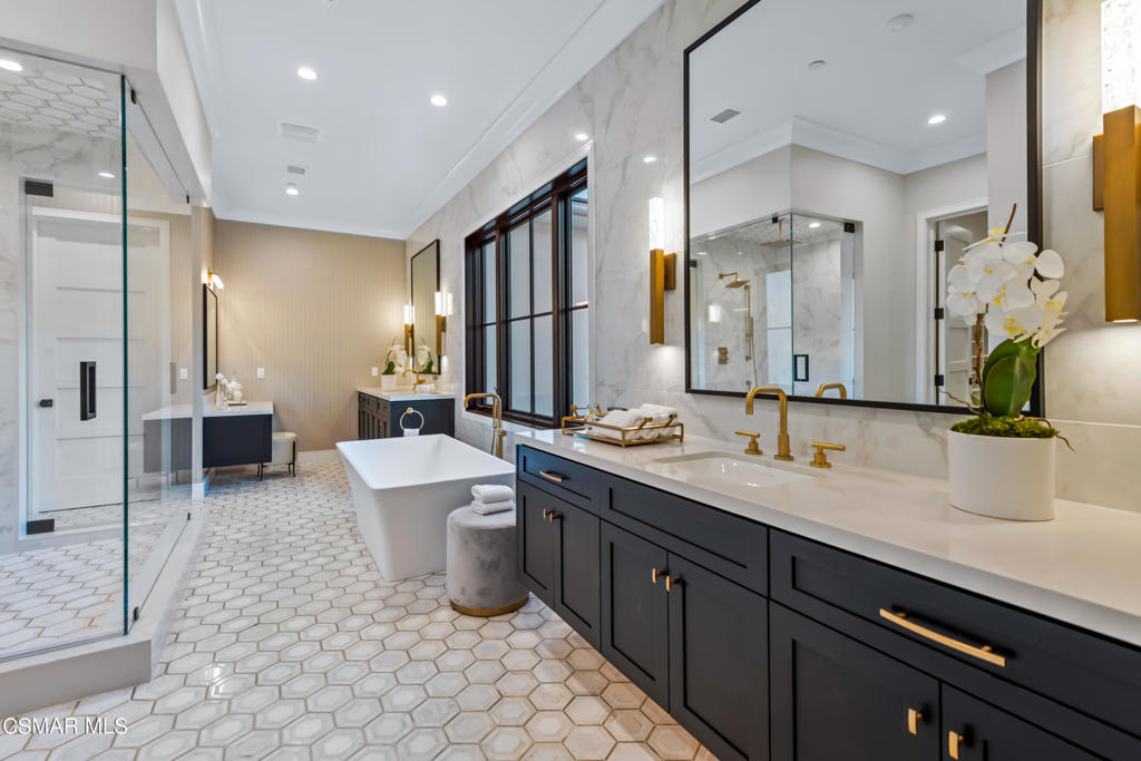 Unknown-999 - Residential