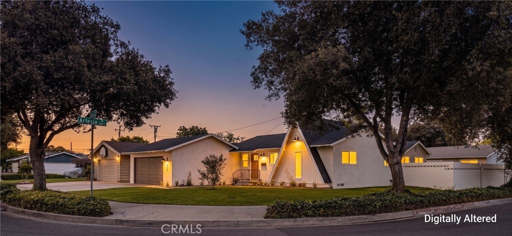 1922 W Flora Street