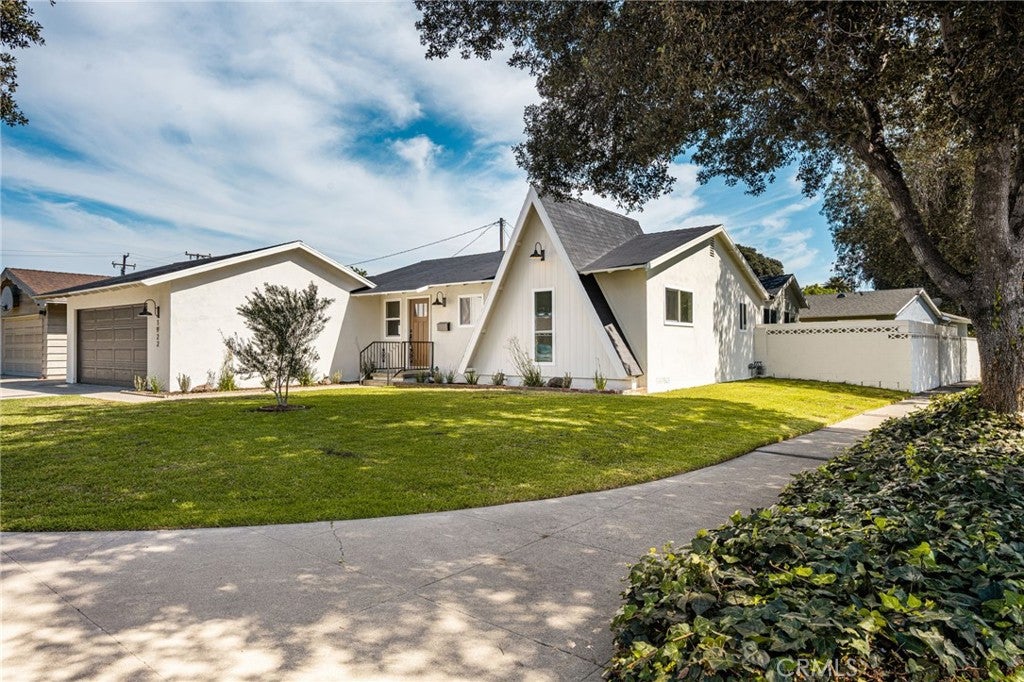 1922 W Flora Street