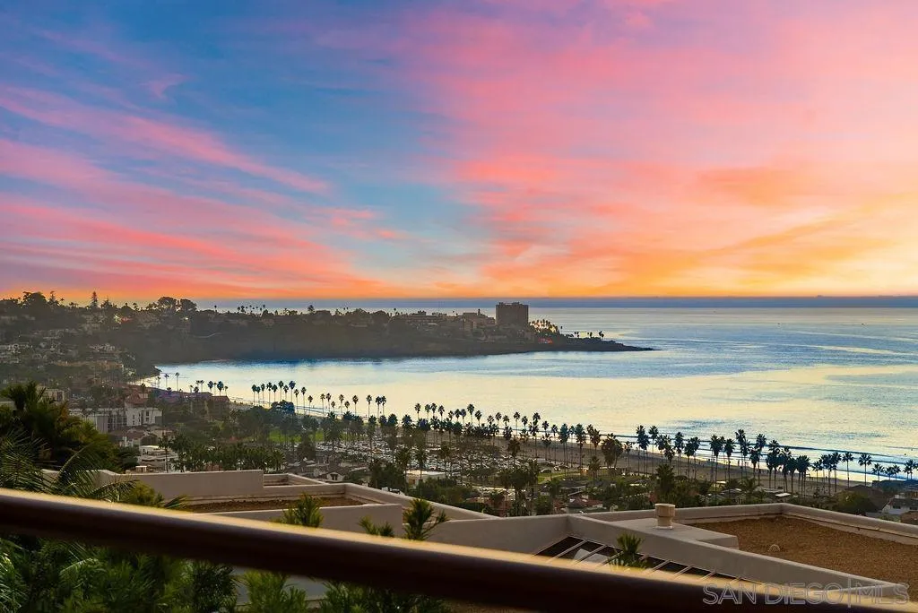 La Jolla, California 92037, United States, 5 Bedrooms Bedrooms, ,7 BathroomsBathrooms,Residential,Active,249840