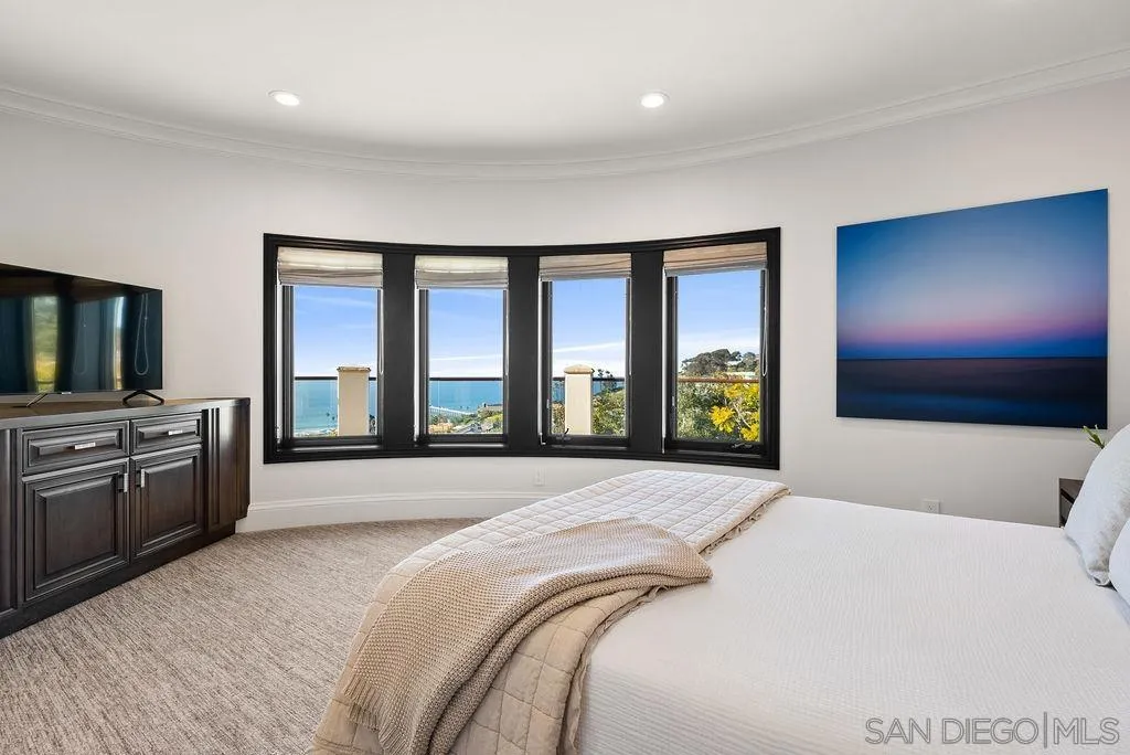 La Jolla, California 92037, United States, 5 Bedrooms Bedrooms, ,7 BathroomsBathrooms,Residential,Active,249840