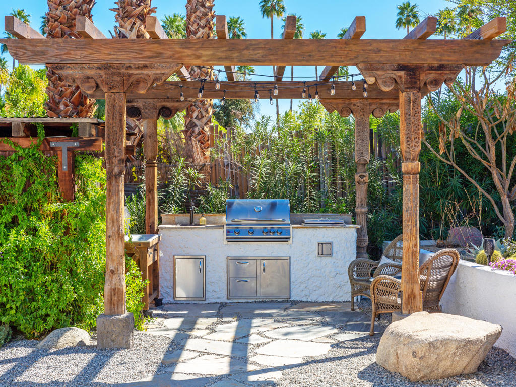 Magnesia Falls Cove - Residential Lease