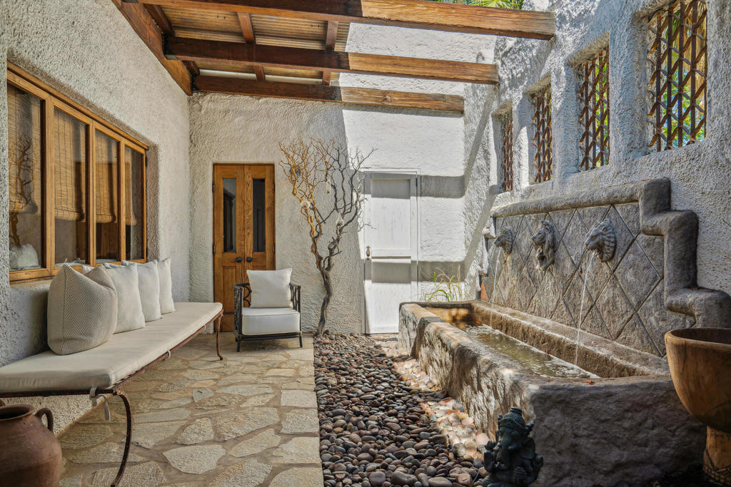 Magnesia Falls Cove - Residential Lease