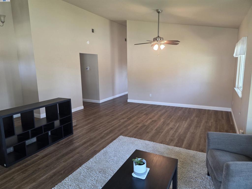 2929 Bluebonnet Ct