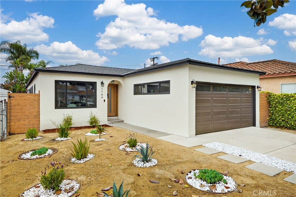 1744 S Genesee AVE, Los Angeles CA 90019