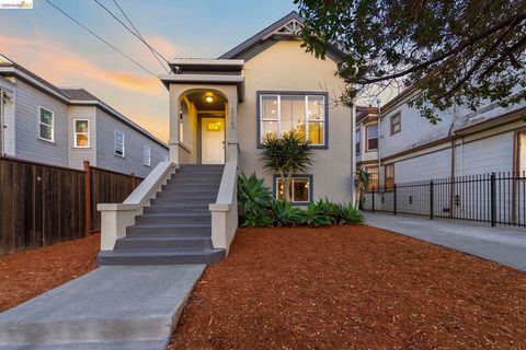 Photo of 3322 3322 Chestnut St St, Oakland, CA 94608 (MLS # 41126264)