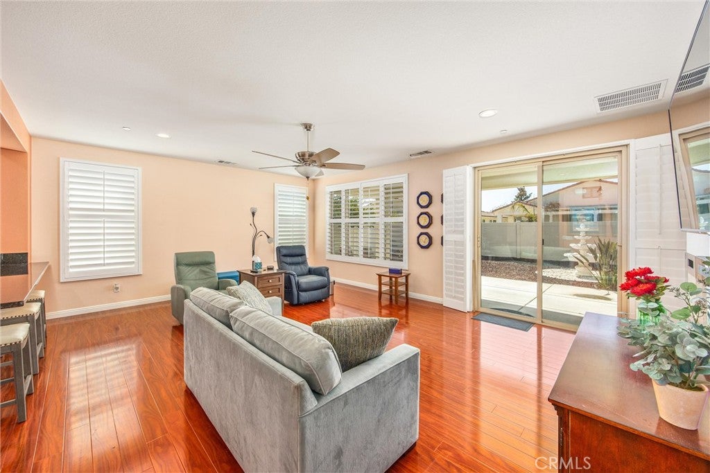 1527 Via Rojas