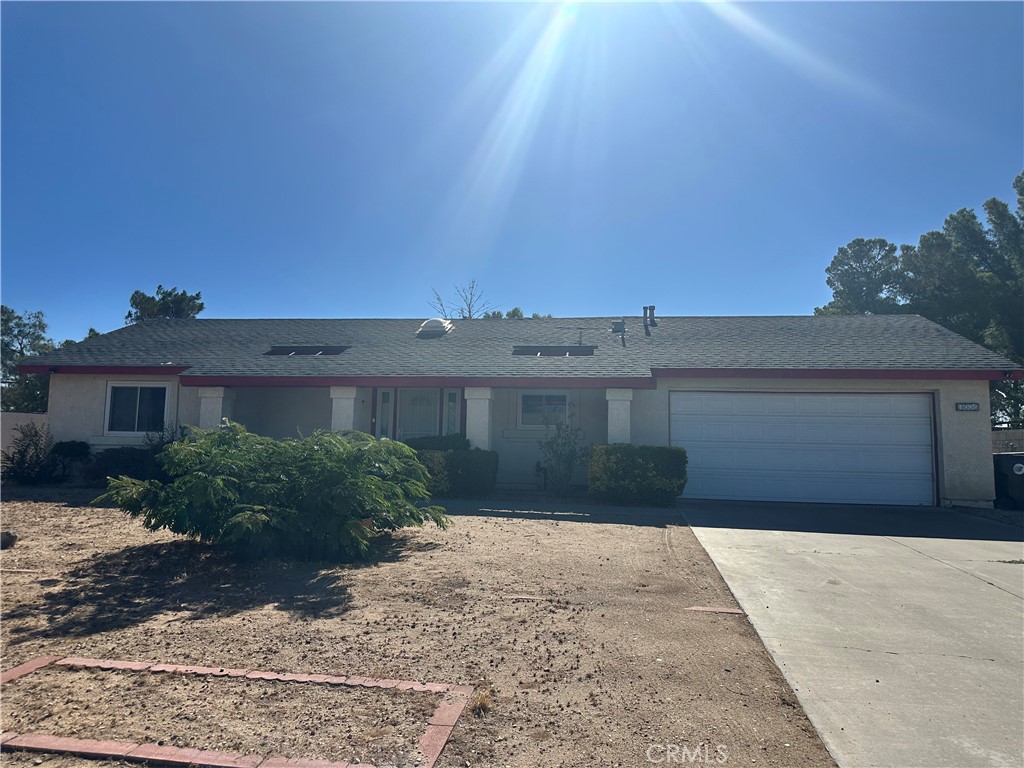 Victorville HOME with 11,180 sq ft lot. Backyard offers ample space for outdoor activities, gardening, simply enjoying Sunny days or even build an ADU. You'll love the convenient location near shopping, dining, and easy access to 395 HIGHWAY & 15-FREEWAY. Both bedrooms are generously sized. Don’t miss this opportunity to own it! Bring your Buyers in TODAY!
