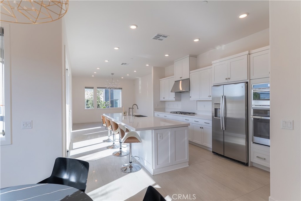301 Baluster, Irvine CA 92618 - Photo 6