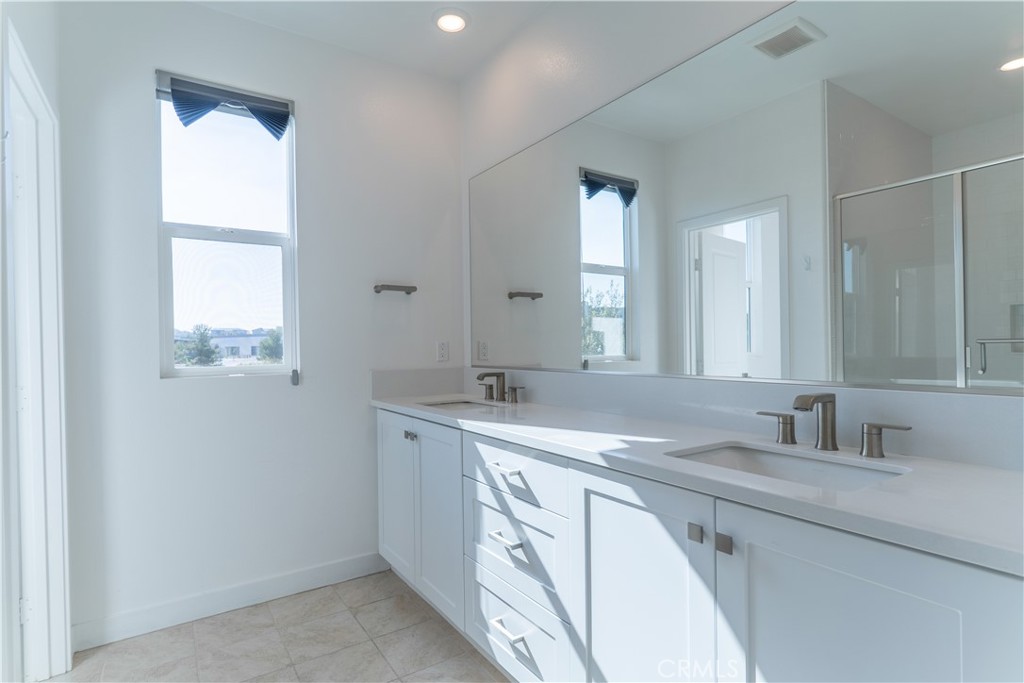 301 Baluster, Irvine CA 92618 - Photo 12