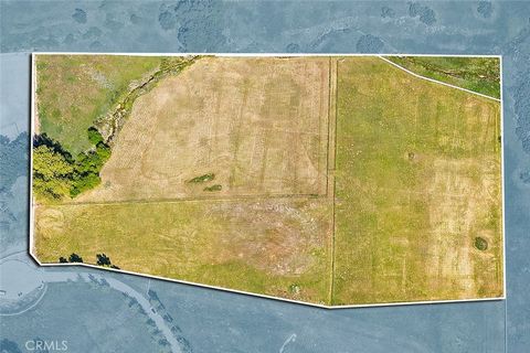 8 Oak Trail Ct Murrieta CA 92562