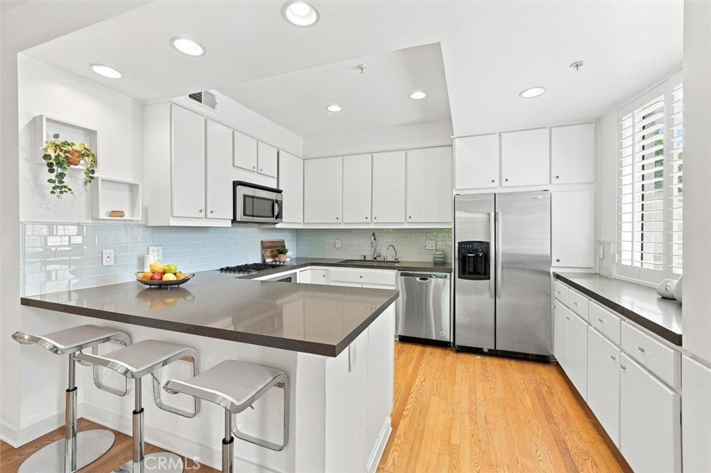 Photo of 943 14th Street #101, Santa Monica, CA 90403 (MLS # SB26175507)