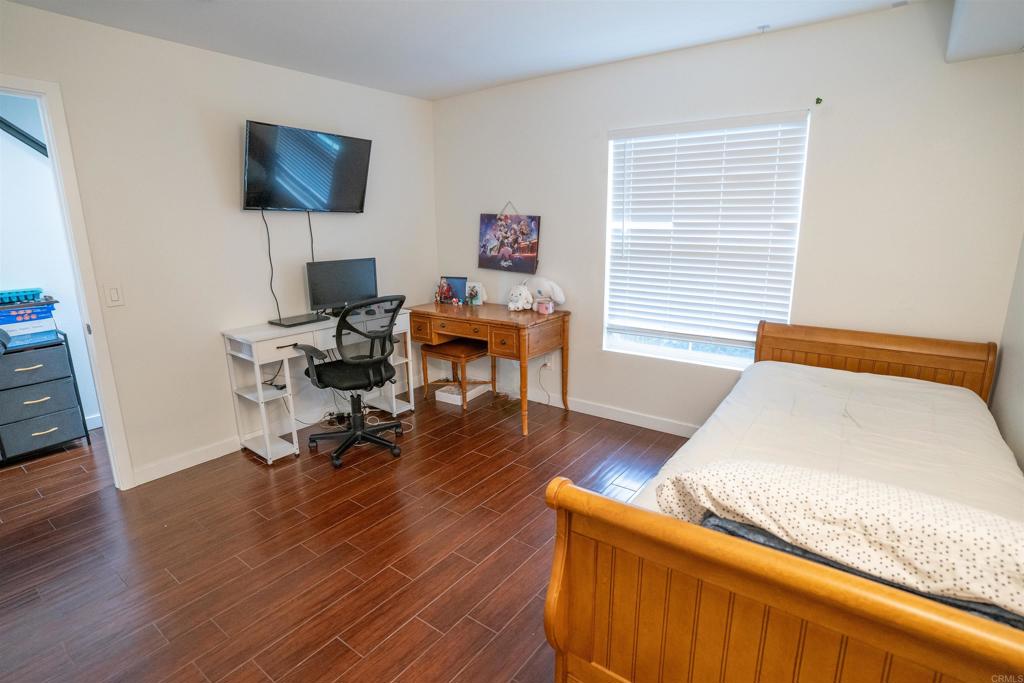 10225 Daybreak Lane 5