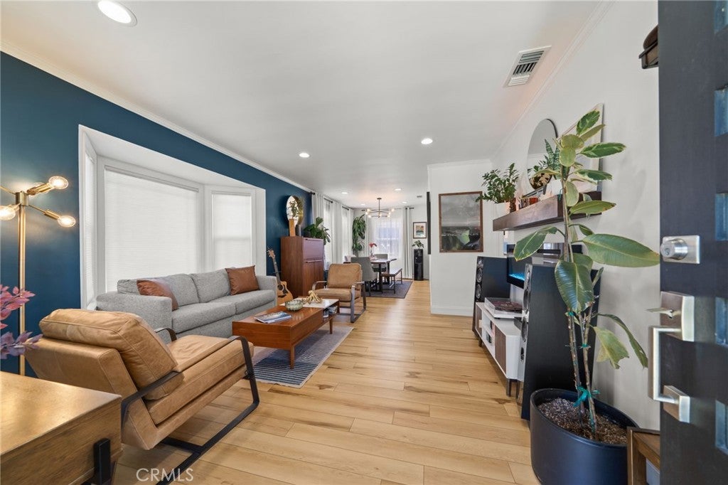 5438 E Walkerton St.