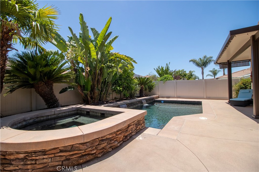 33699 Spring Brook