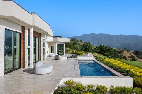 Photo of 5 Ohlone Drive, Pacifica, CA 94044 (MLS # ML82050066)