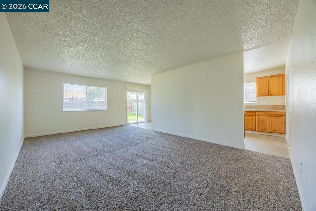 4009 Bairnsdale Way