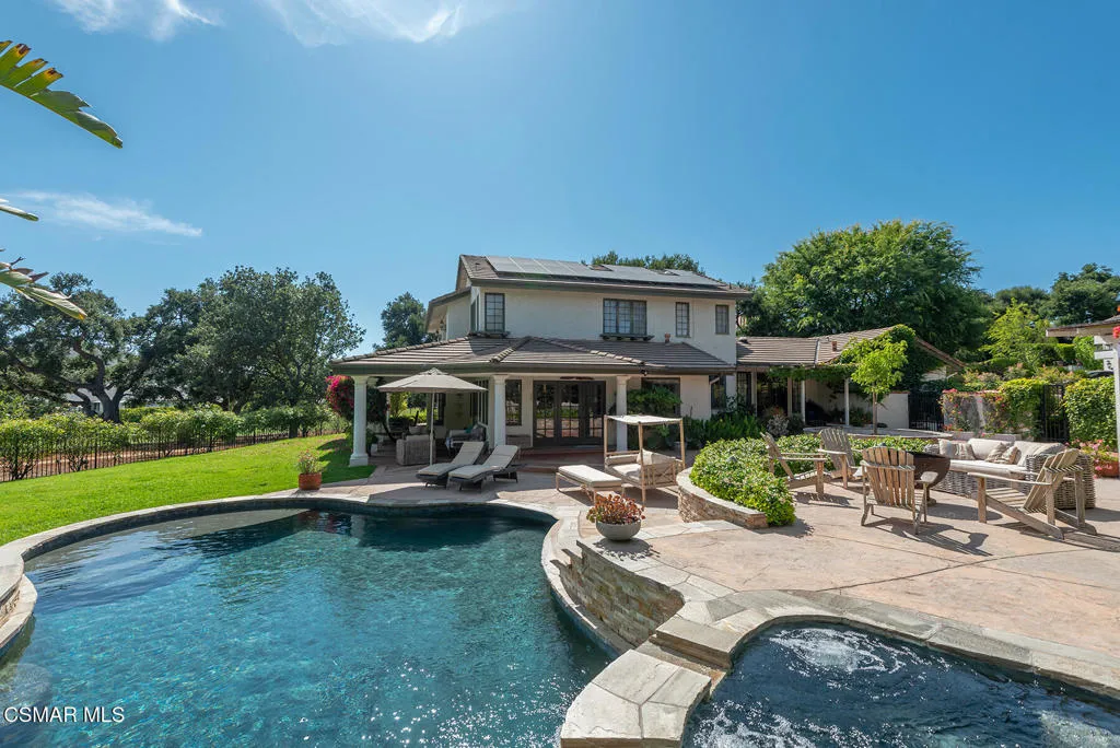 Westlake Village, California 91362, United States, 4 Bedrooms Bedrooms, ,5 BathroomsBathrooms,Residential,Pending,152752