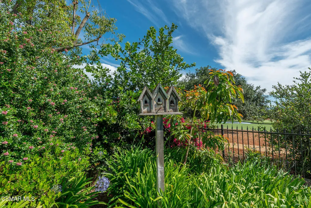 Westlake Village, California 91362, United States, 4 Bedrooms Bedrooms, ,5 BathroomsBathrooms,Residential,Pending,152752