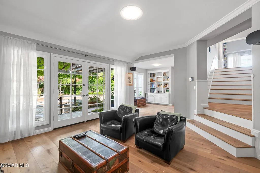 Westlake Village, California 91362, United States, 4 Bedrooms Bedrooms, ,5 BathroomsBathrooms,Residential,Pending,152752