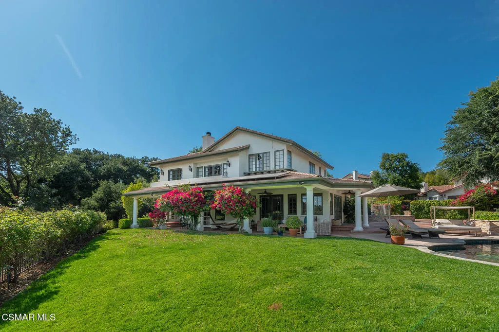 Westlake Village, California 91362, United States, 4 Bedrooms Bedrooms, ,5 BathroomsBathrooms,Residential,Pending,152752