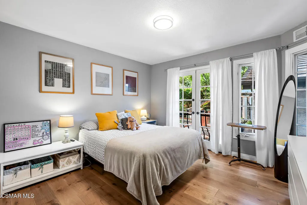 Westlake Village, California 91362, United States, 4 Bedrooms Bedrooms, ,5 BathroomsBathrooms,Residential,Pending,152752