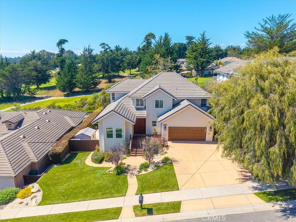 884 Auklet Court