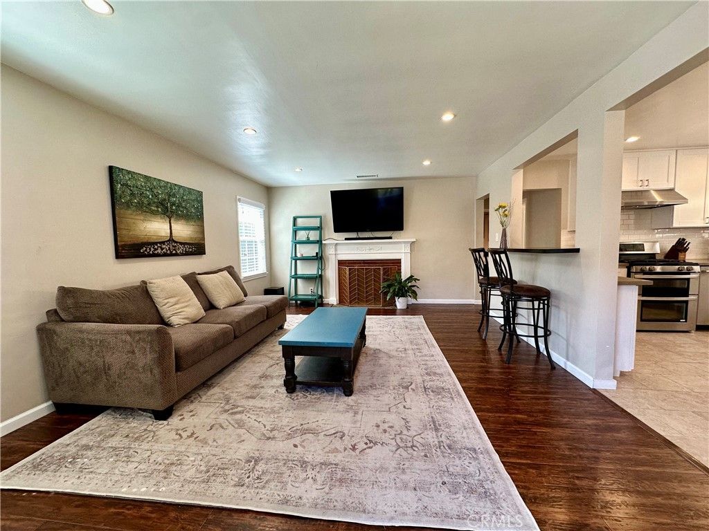 Photo of 4319 Sawtelle Boulevard, Culver City, CA 90230 (MLS # SB25190936)