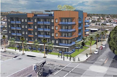 Photo of 137 W 1st Street, Oxnard, CA 93030 (MLS # V1-30210)