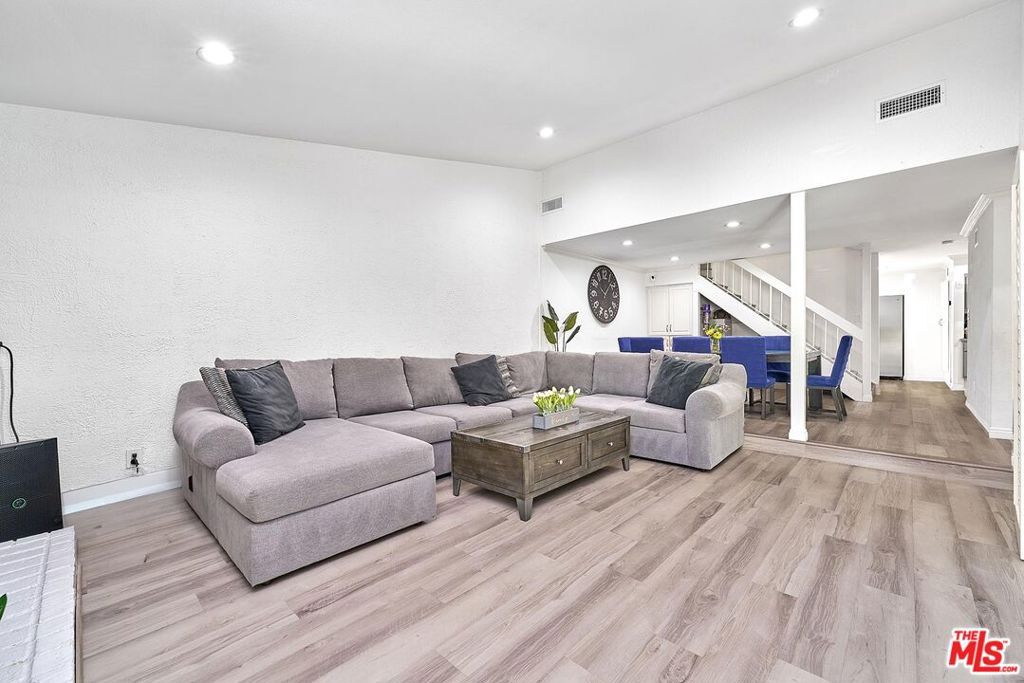 Photo of 10500 Larwin Avenue #6, Chatsworth, CA 91311 (MLS # 25589099)