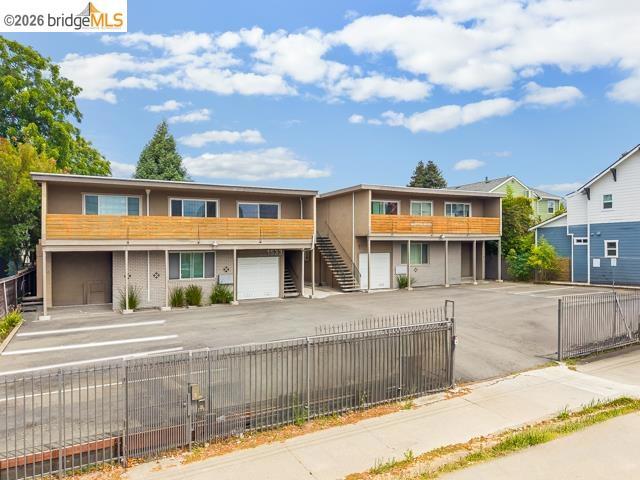 1533 Harmon St