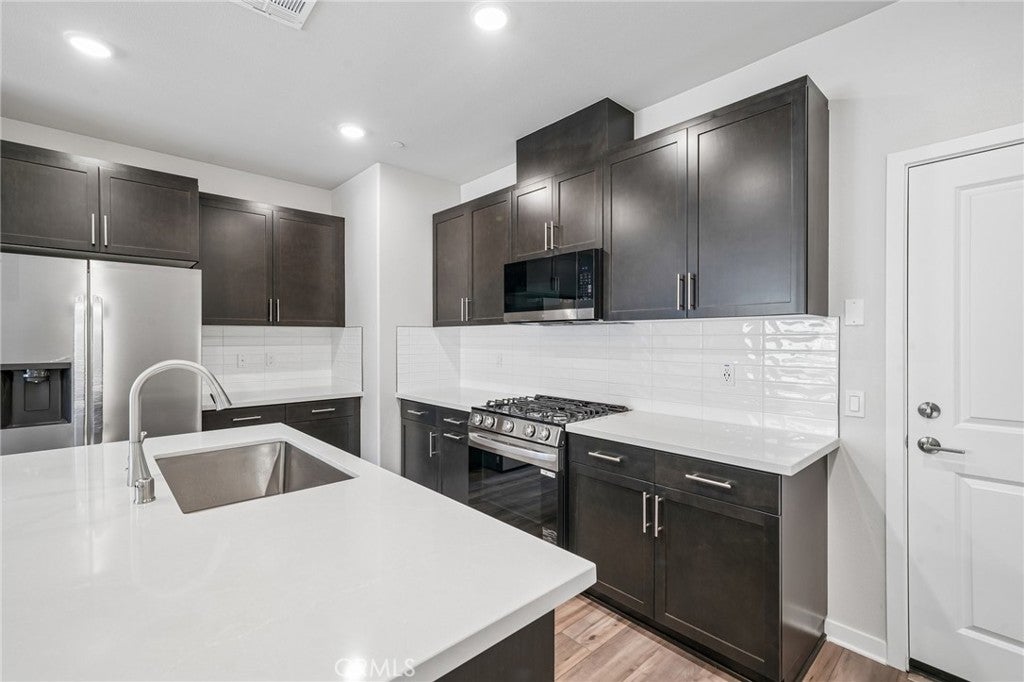 9821 Crossbay Loop 903