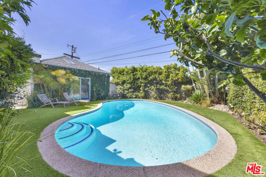 Photo of 8333 Chase Avenue, Los Angeles, CA 90045 (MLS # 26638469)