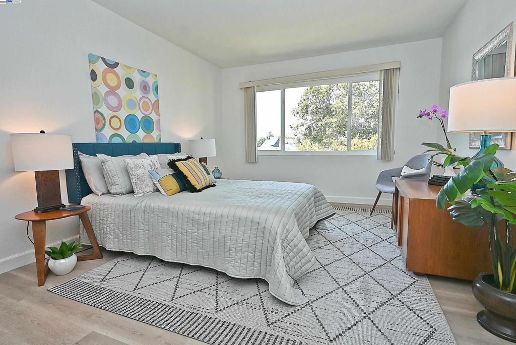 SOUTHSHORE - Residential