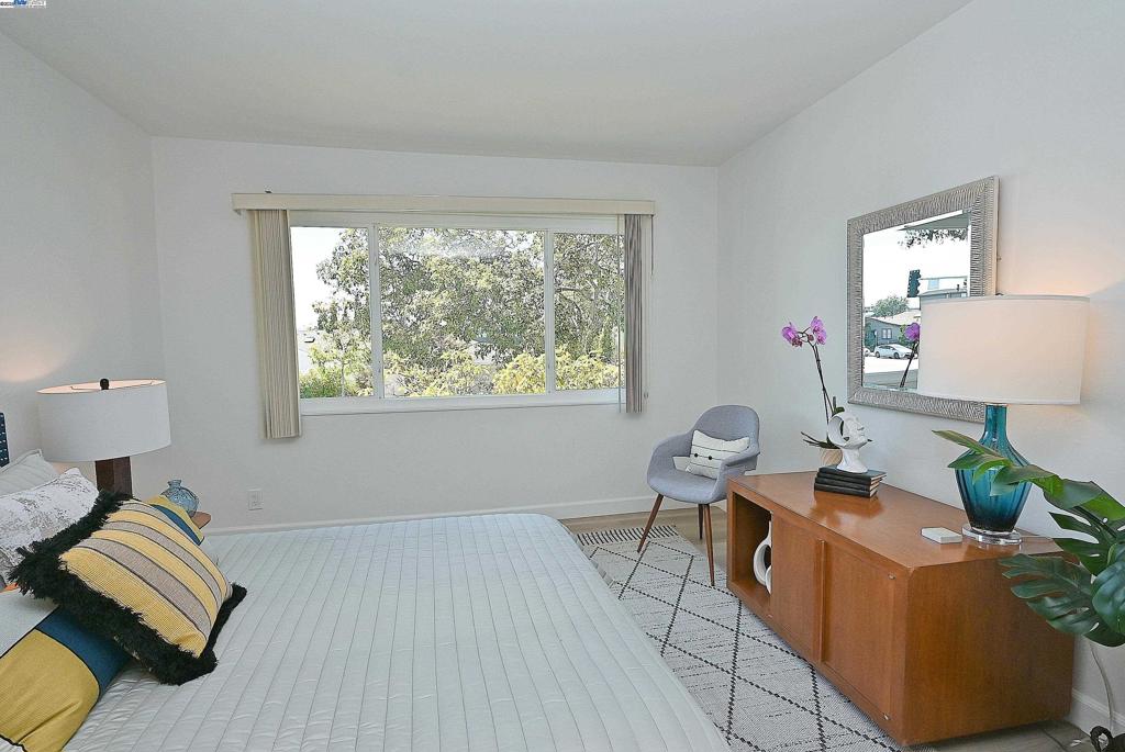 SOUTHSHORE - Residential