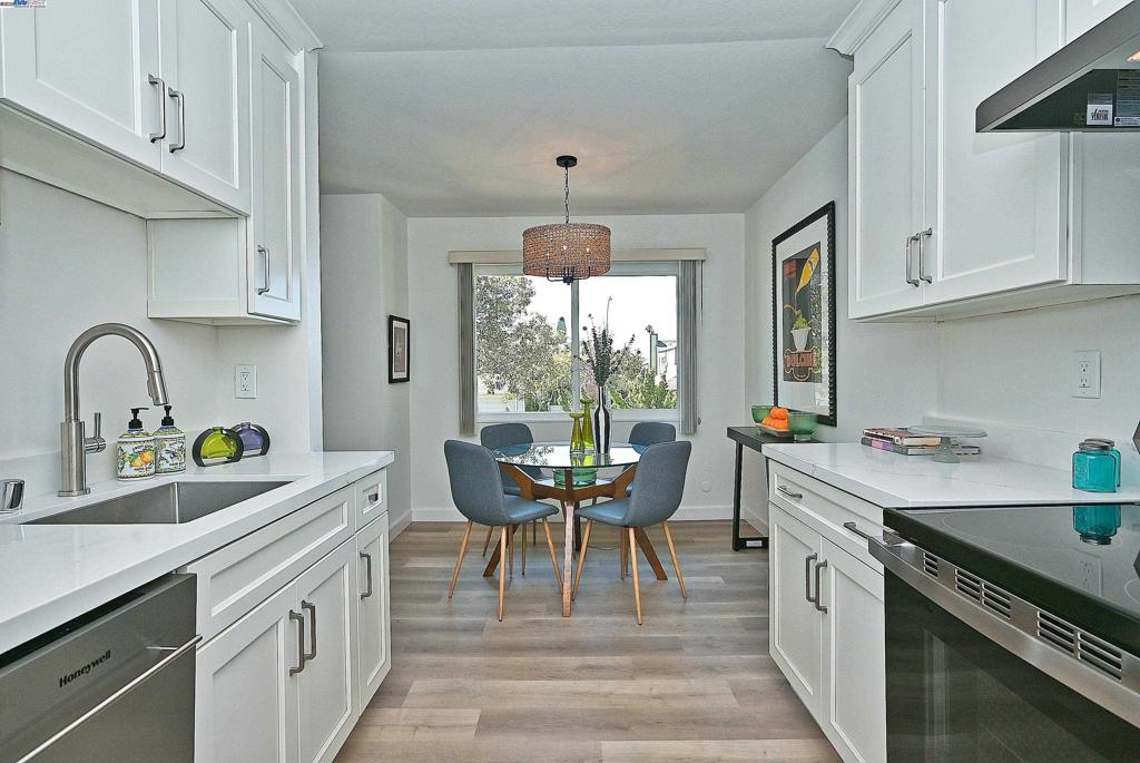 SOUTHSHORE - Residential