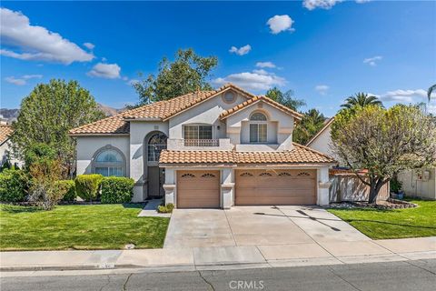 Photo of 1137 Avenida Roundelay, San Jacinto, CA 92583 (MLS # SW25265648)