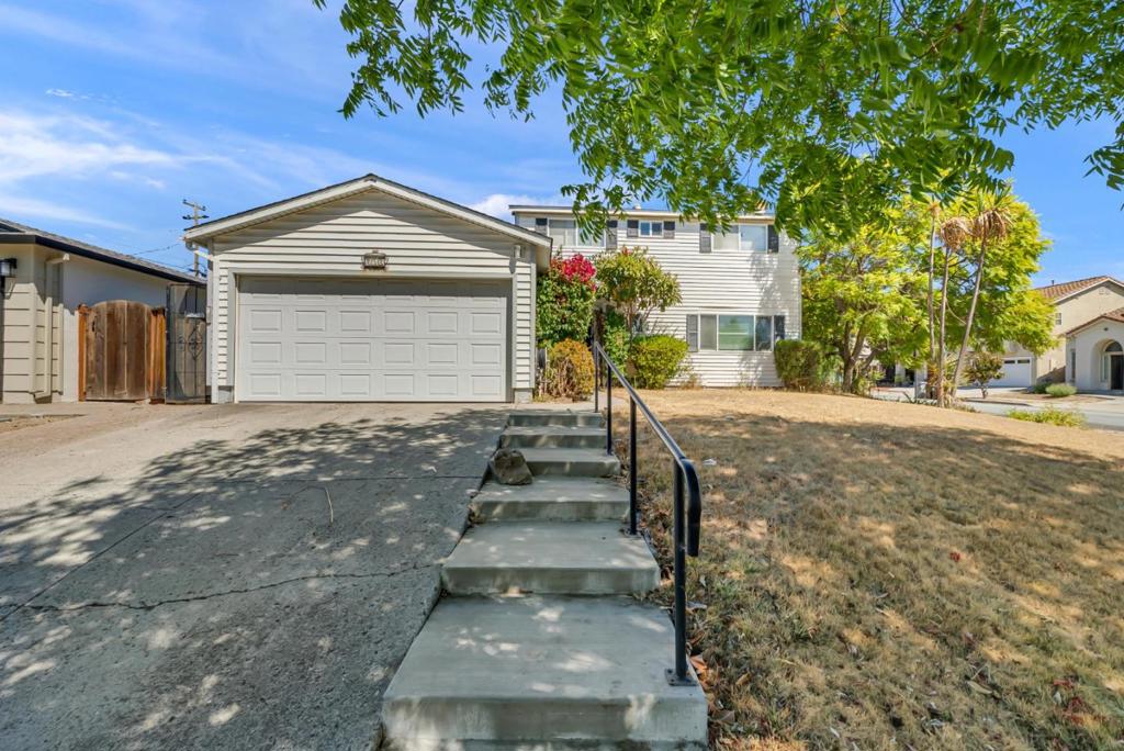 Properties 2 252 Ketchum Drive