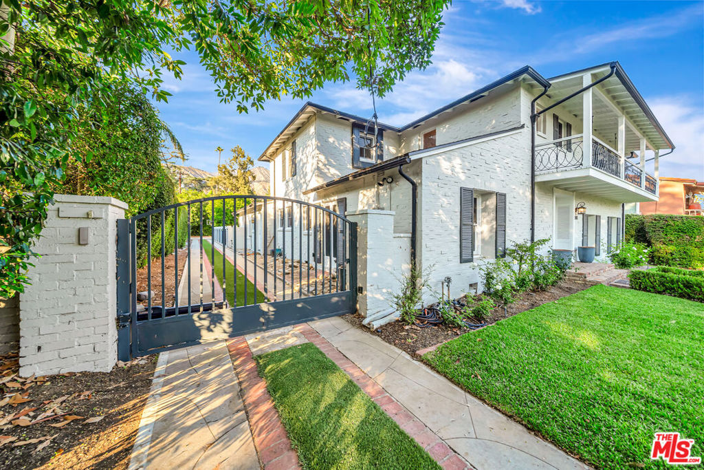 Properties 3 1981 New York Drive