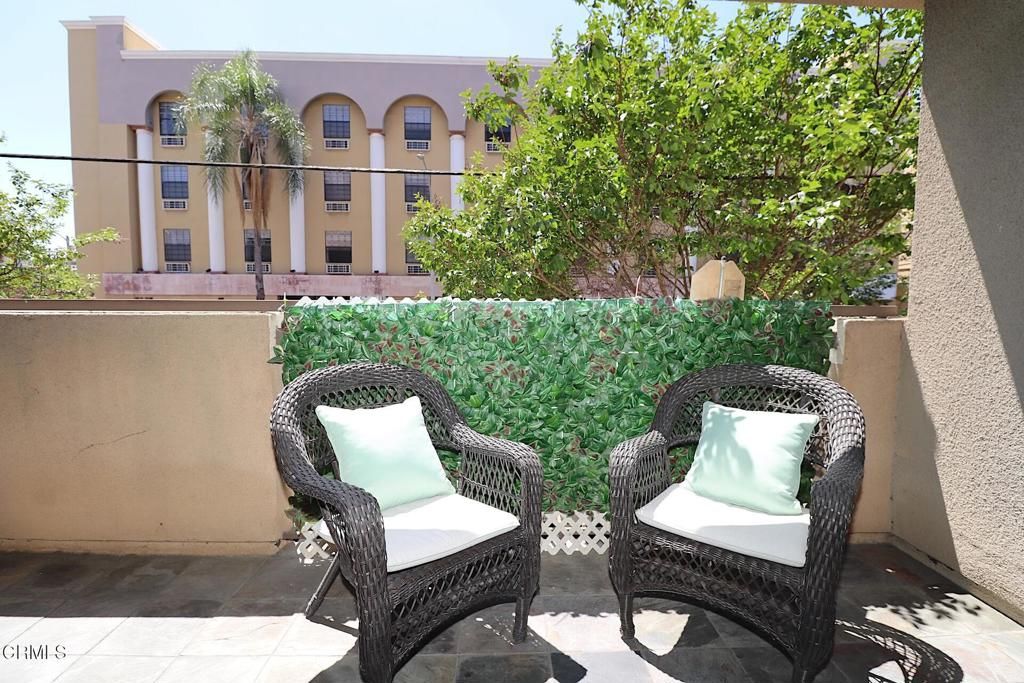 Photo of 3855 Ingraham Street #204, Los Angeles, CA 90005 (MLS # P1-23382)