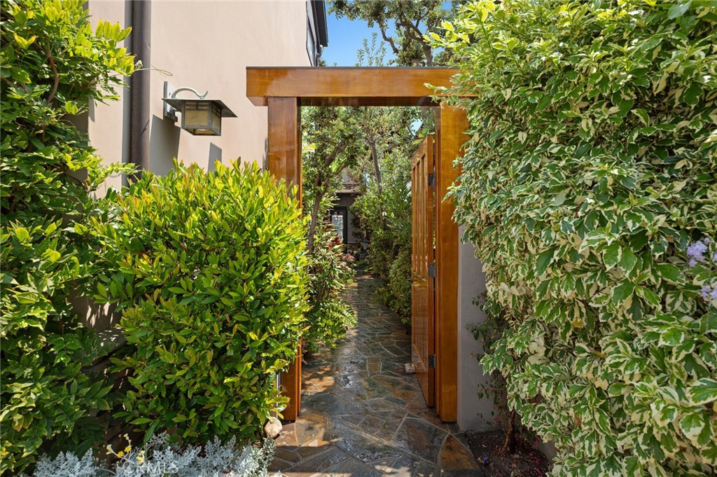 Balboa Peninsula Point (BLPP) - Residential