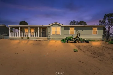 34715 Empty Saddle Trl, Hemet, CA 92544 - MLS#: SW26128356
