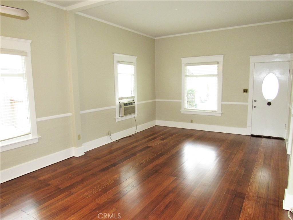478 S Grand