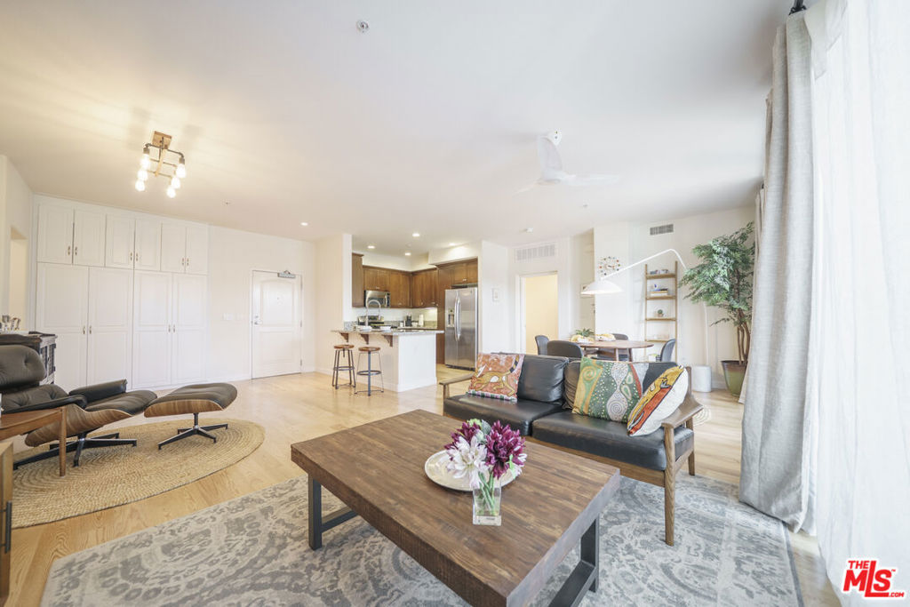 629 Traction Avenue 102