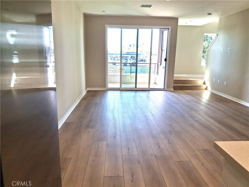 109 S Laxore Street 303