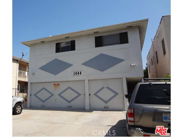We are pleased to present for sale this six (6) unit investment opportunity at 1444 South Holt Avenue. The subject property is located in the very desirable Pico-Robertson neighborhood of Los Angeles. The property was built in 1957 and has an excellent unit mix of one (1) one bedroom/one bath unit, three (3) two bedroom/two bath units and two (2) three bedroom/two bath units. Located in the Pico-Robertson neighborhood, this property is conveniently located near major freeways, as well as to shopping, dining and entertainment hot spots. This offering is situated on a large lot and features and on-site laundry facility and six off-street parking spaces.This offering provides an opportunity for an investor to be in a prime Los Angeles neighborhood with potential to raise rents and increase value.