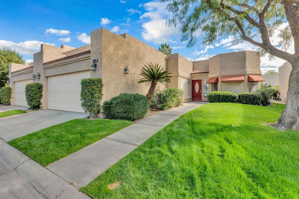 Photo of 48614 Calle Esperanza, La Quinta, CA 92253 (MLS # 219143605DA)